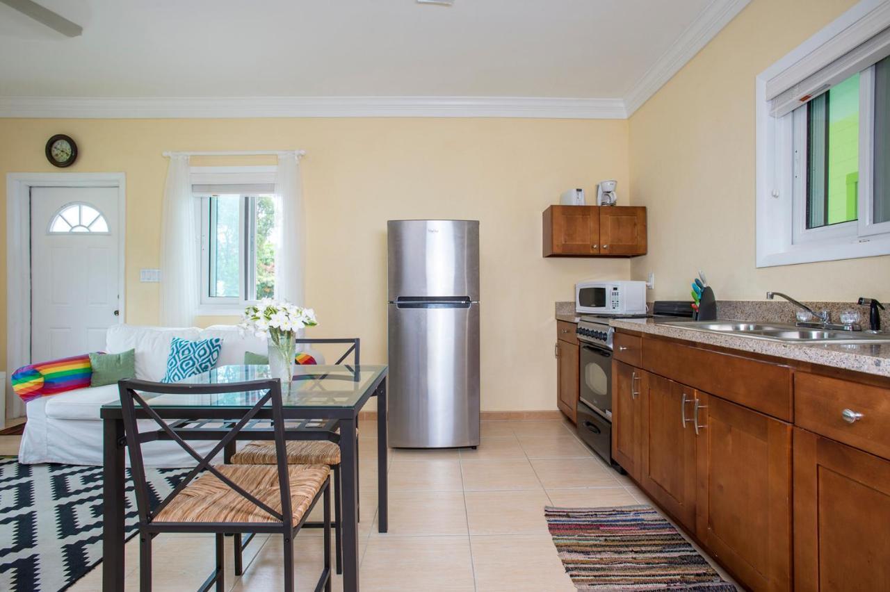 Sir Charles Guest House Palmetto Point Exterior foto
